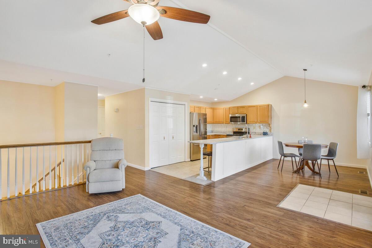 WESTLAKE - Residential