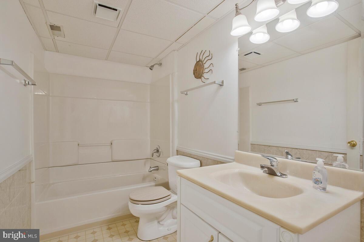 WESTLAKE - Residential