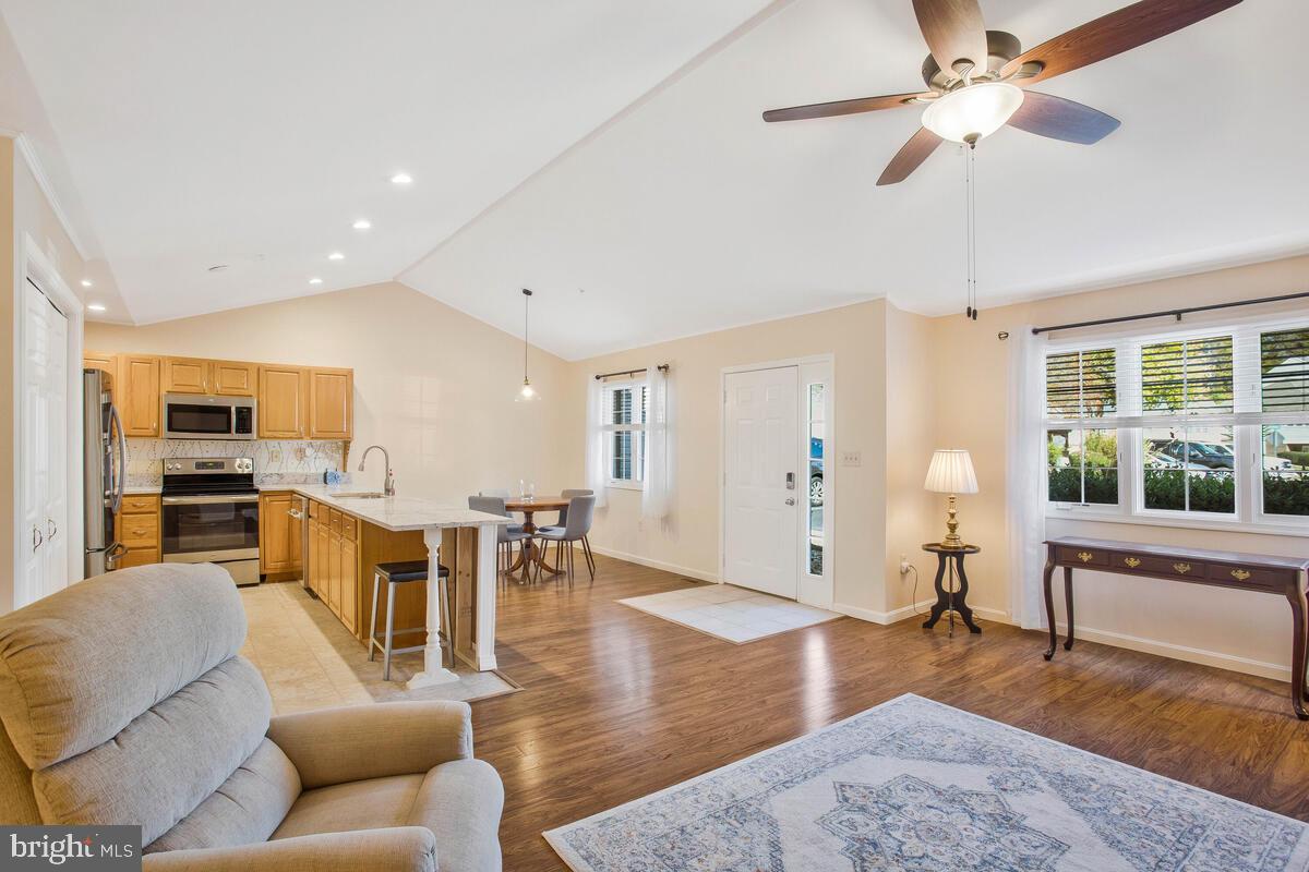 WESTLAKE - Residential