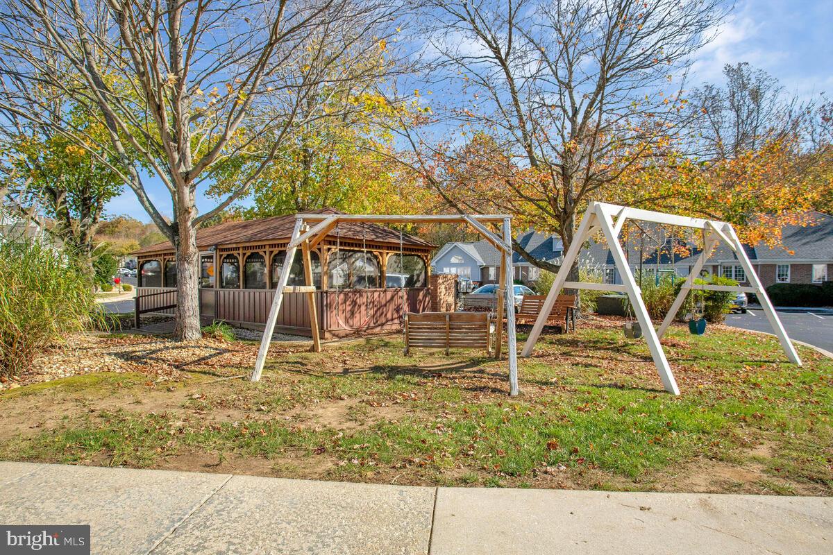 WESTLAKE - Residential