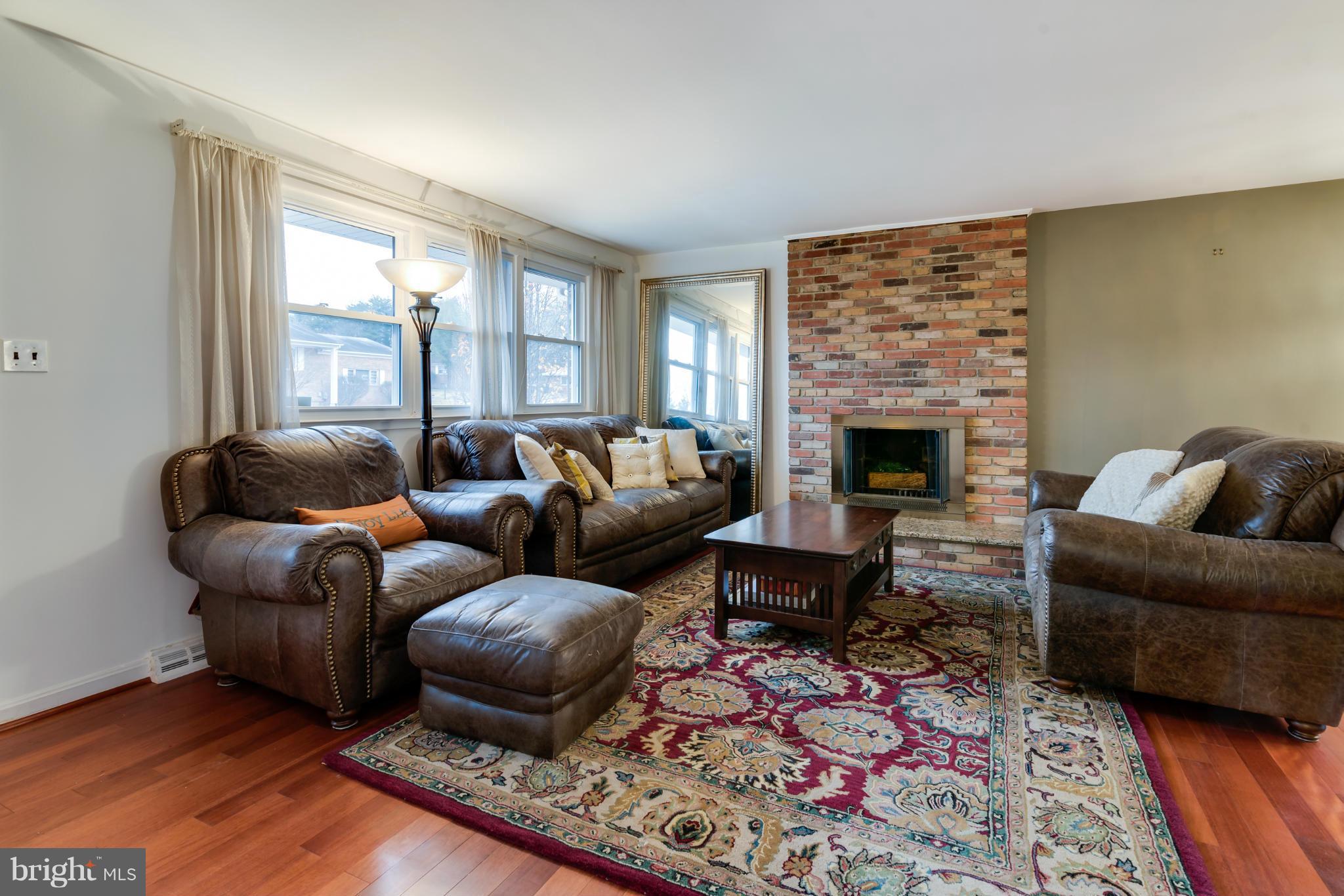 CHRIS MAR MANOR - Residential