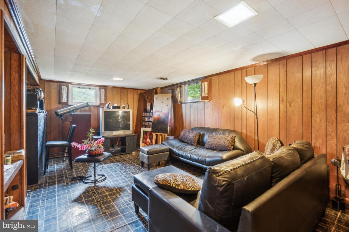 MARLOW HEIGHTS - Residential