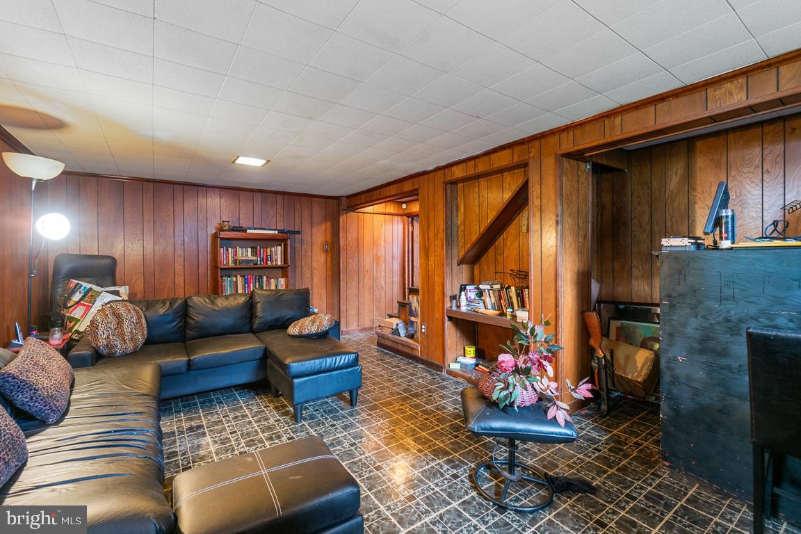 MARLOW HEIGHTS - Residential