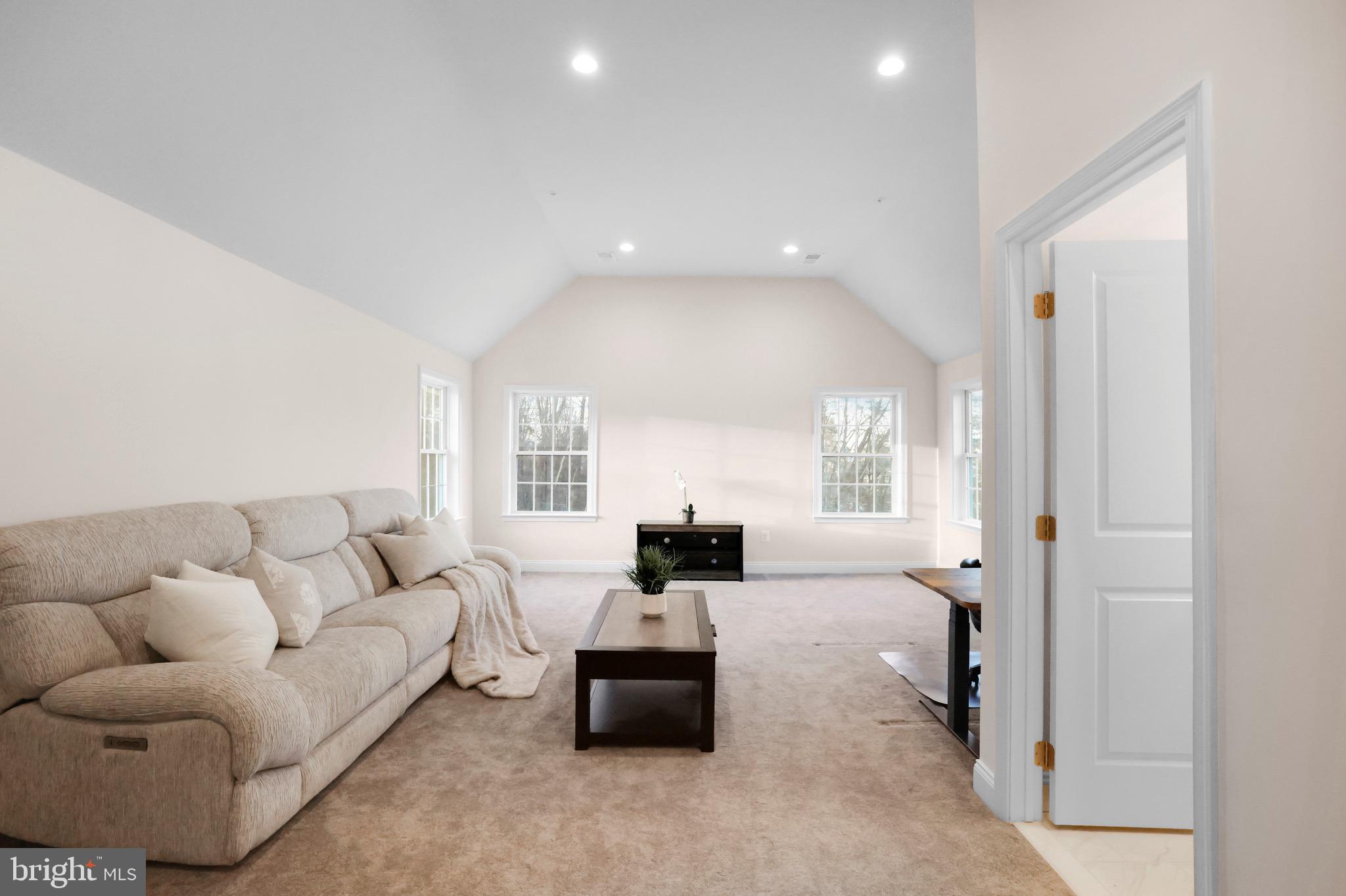 ARUNDEL FOREST - Residential