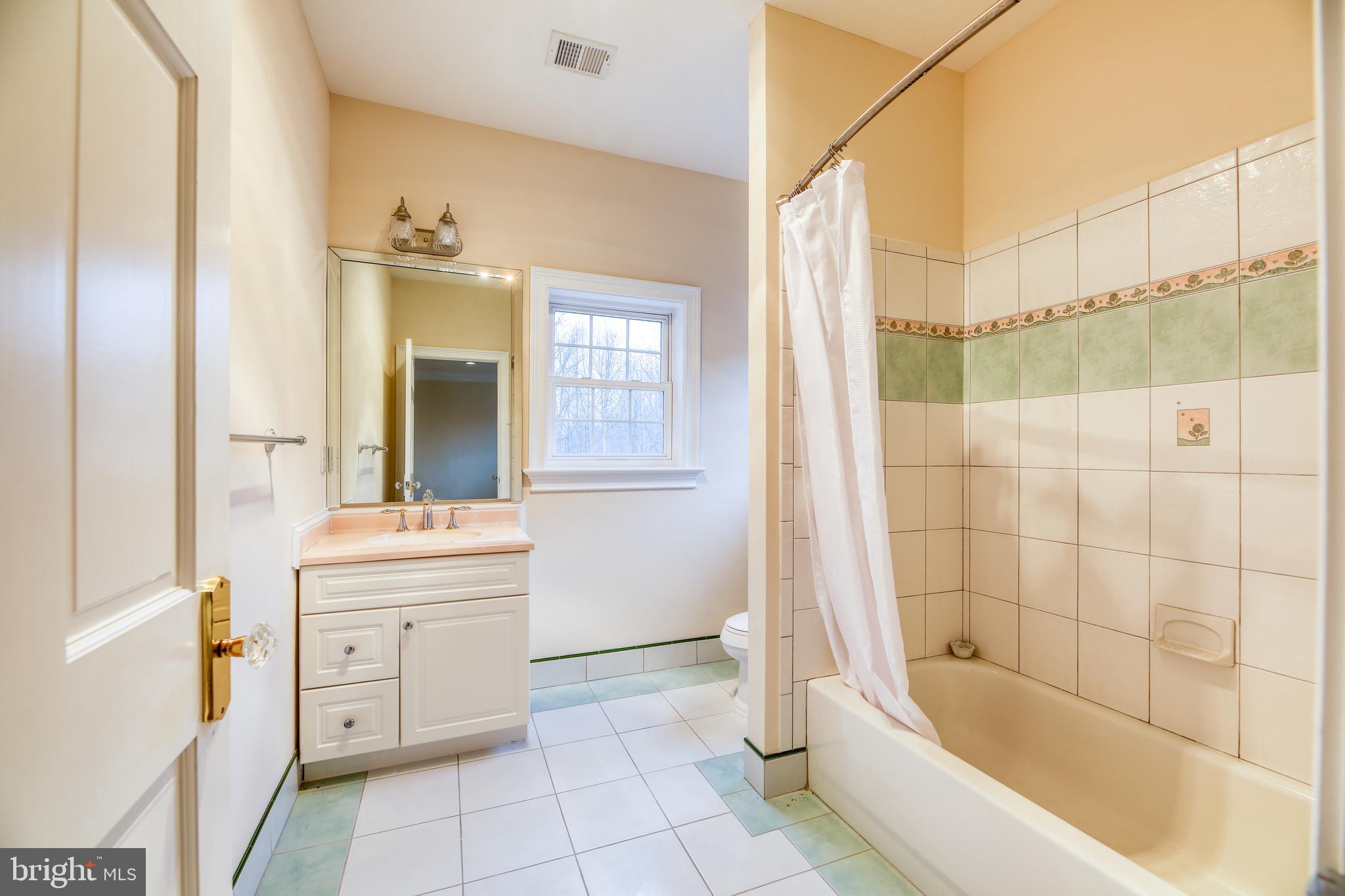 SENECA GREEN - Residential