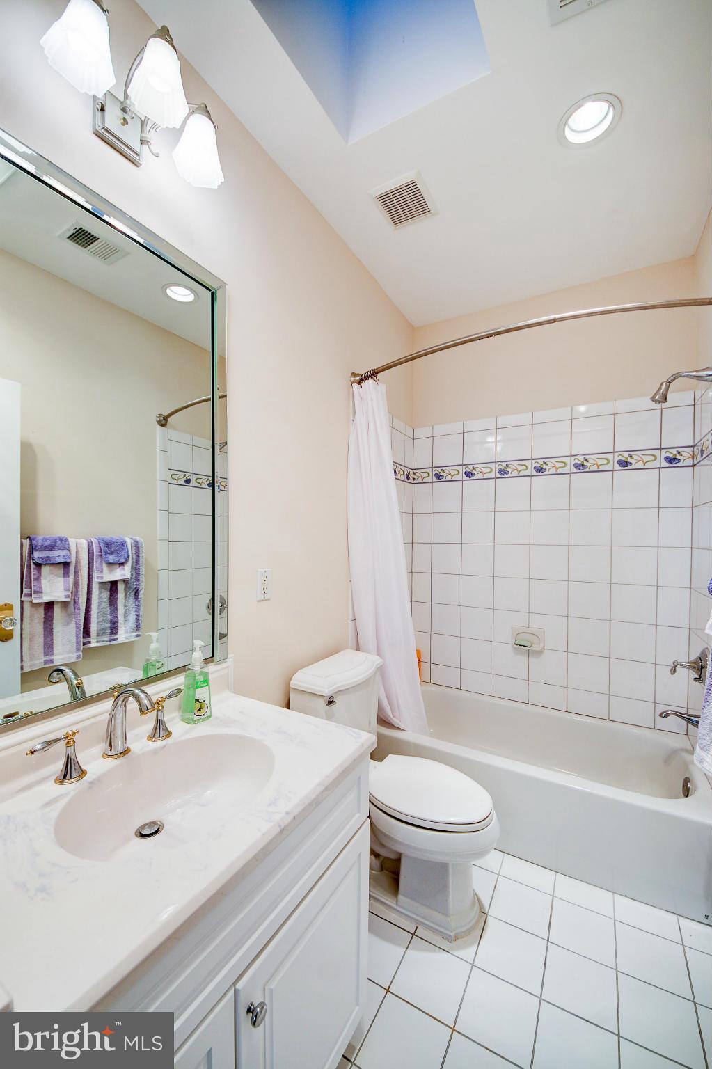 SENECA GREEN - Residential