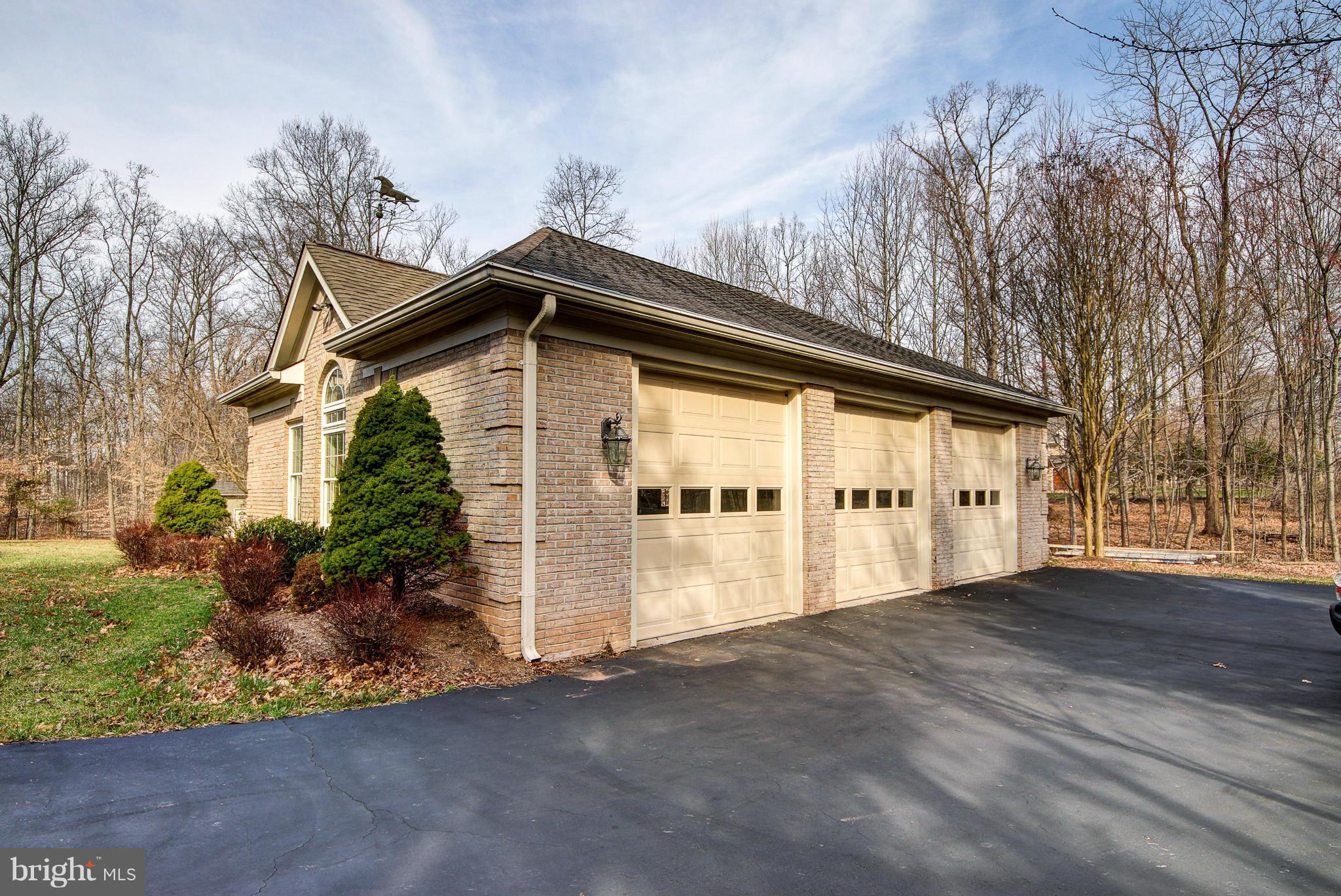 SENECA GREEN - Residential