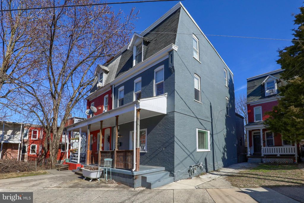 Photo of 717 S LIME ST, LANCASTER, PA 17602 (MLS # PALA2029860)