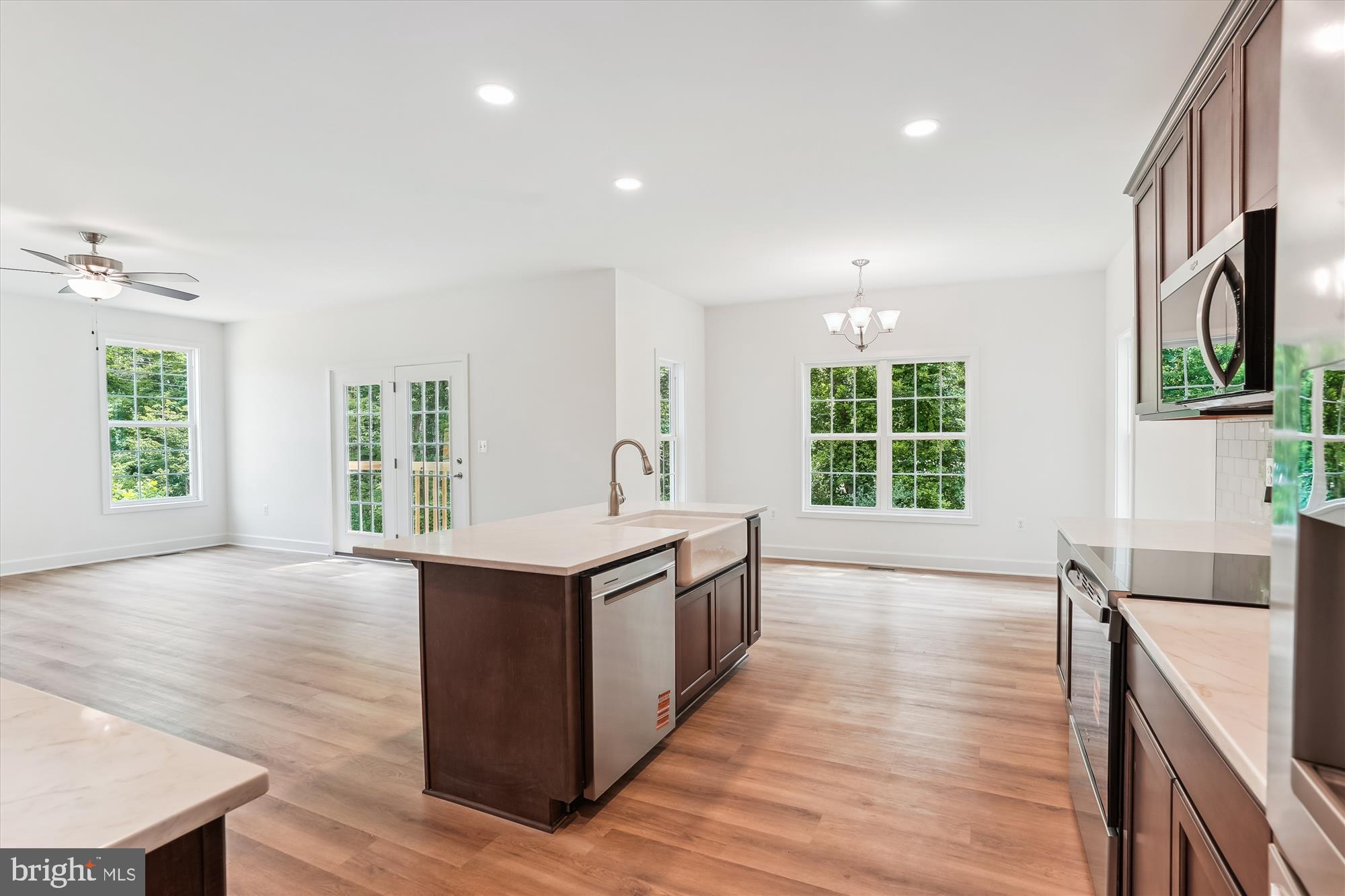 RILLHURST - Residential