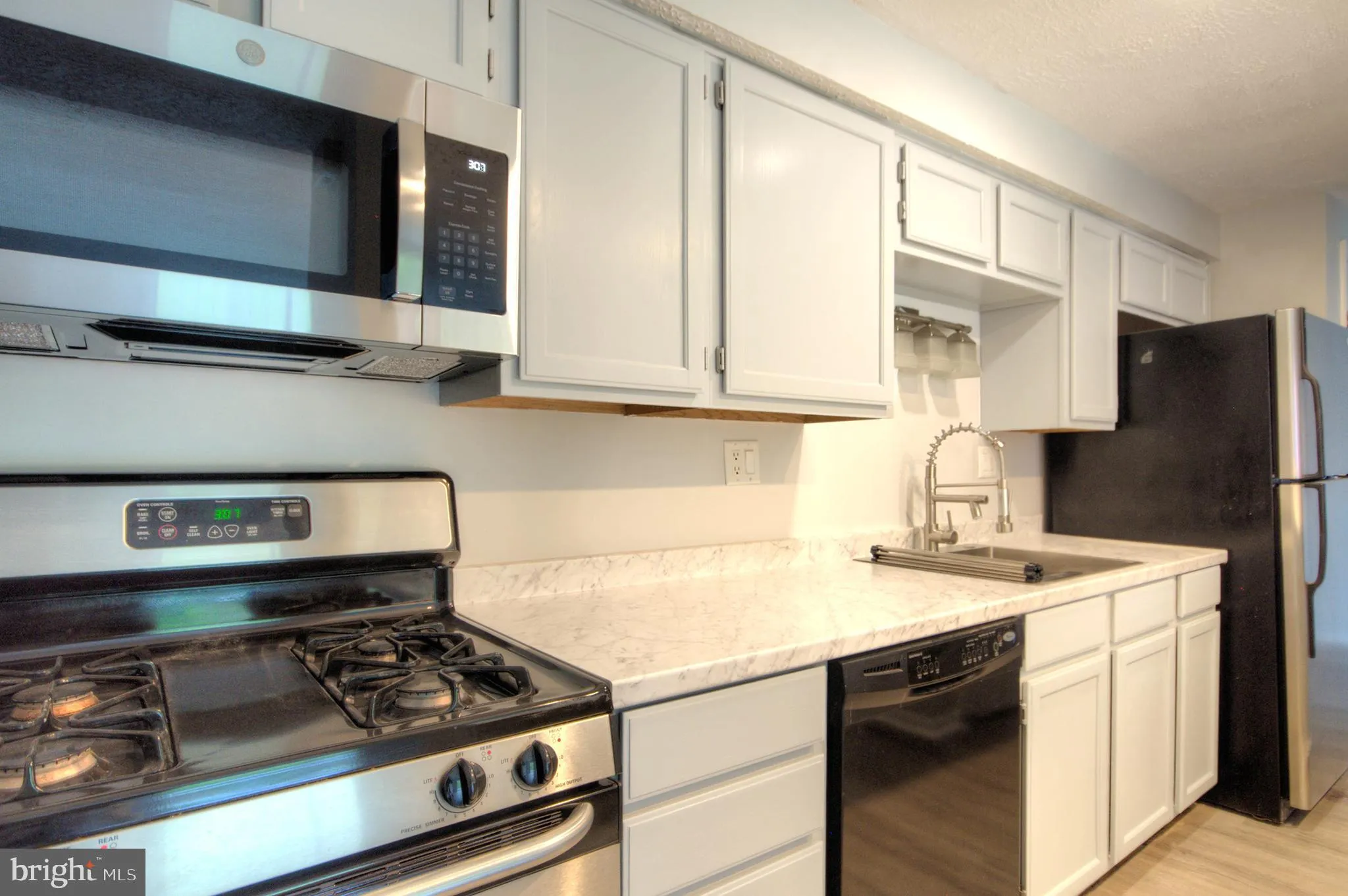 Sicklerville, New Jersey 08081, United States, 2 Bedrooms Bedrooms, ,2 BathroomsBathrooms,Residential,Pending,114325