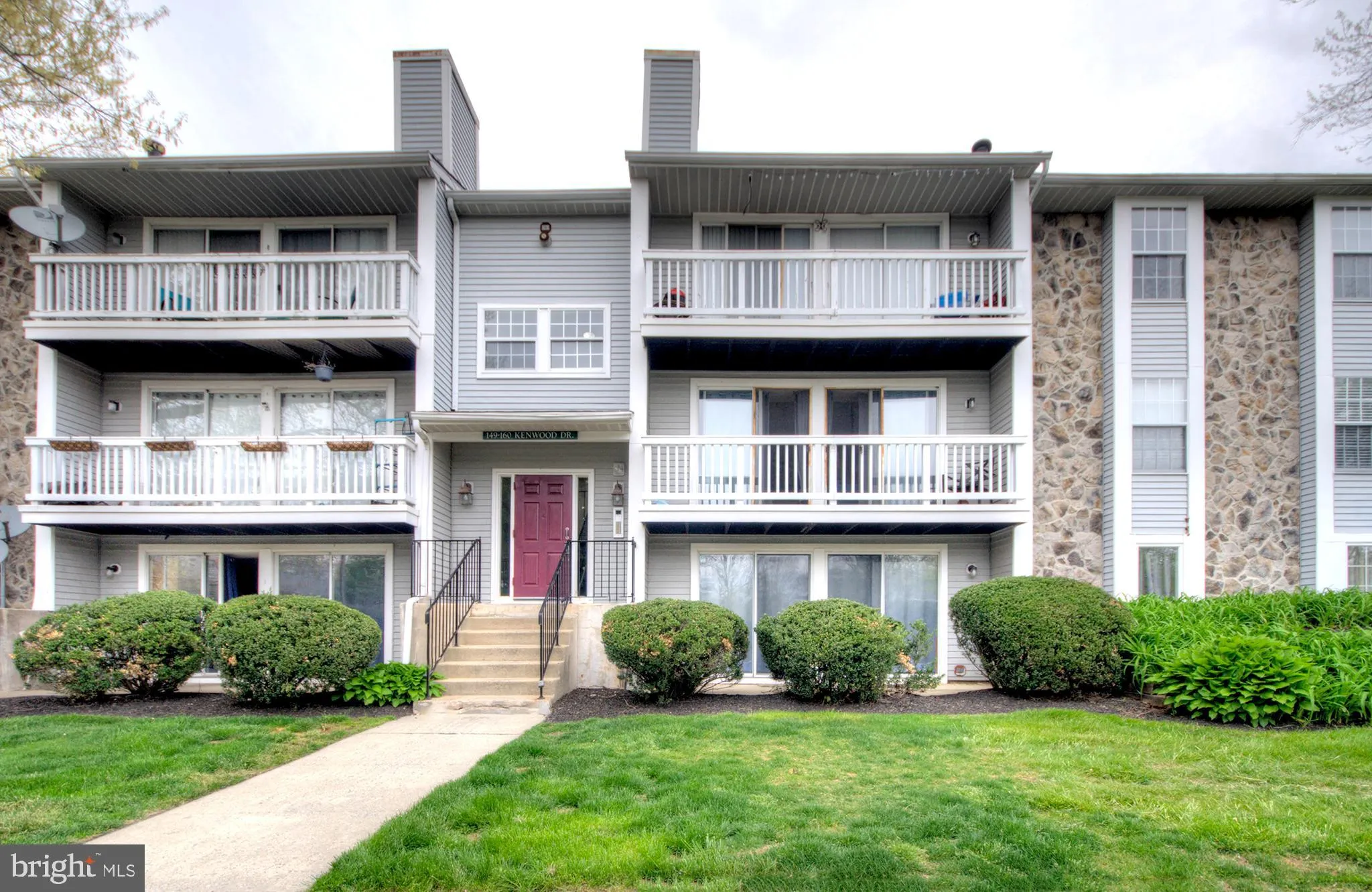 Sicklerville, New Jersey 08081, United States, 2 Bedrooms Bedrooms, ,2 BathroomsBathrooms,Residential,Pending,114325