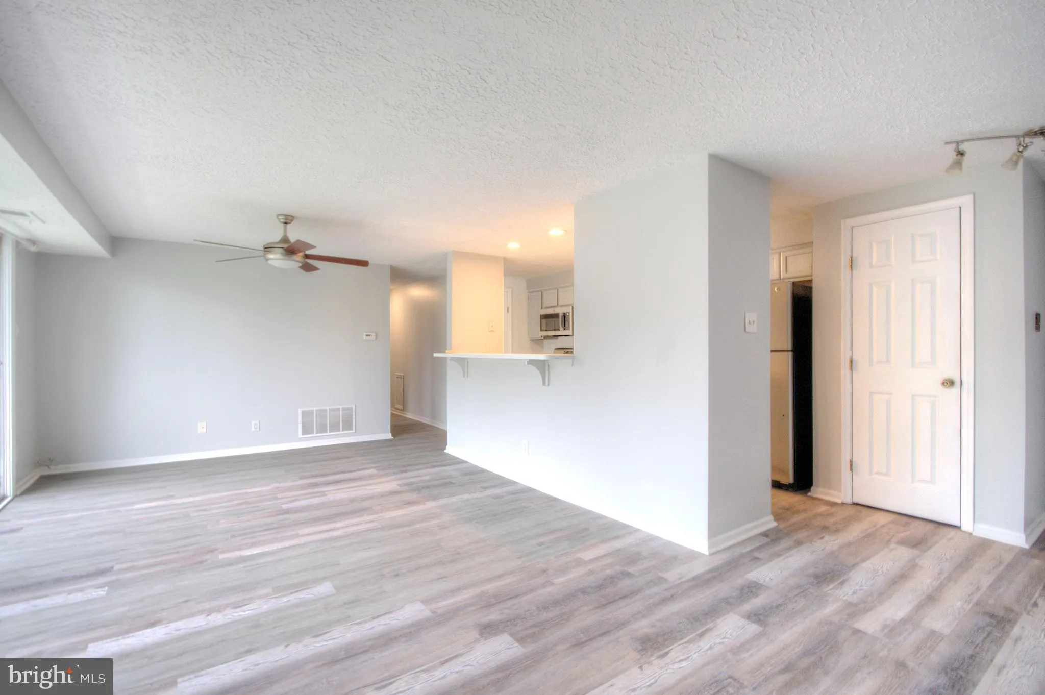 Sicklerville, New Jersey 08081, United States, 2 Bedrooms Bedrooms, ,2 BathroomsBathrooms,Residential,Pending,114325