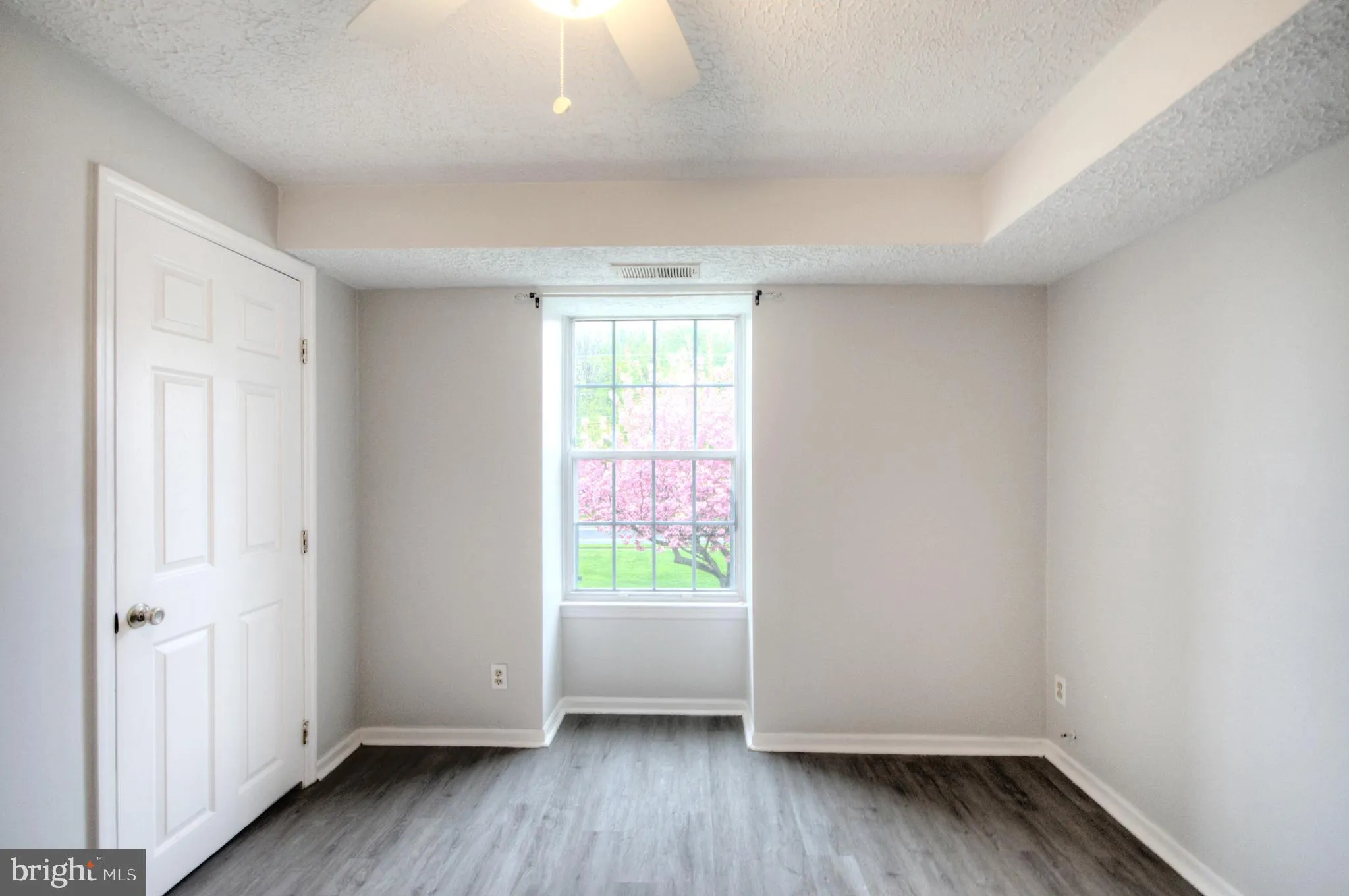 Sicklerville, New Jersey 08081, United States, 2 Bedrooms Bedrooms, ,2 BathroomsBathrooms,Residential,Pending,114325