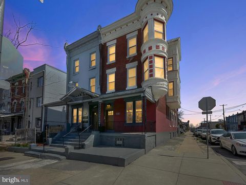 Townhouse For Rent - 1101 N 41st Street #2F<br/> PHILADELPHIA, PA 19104