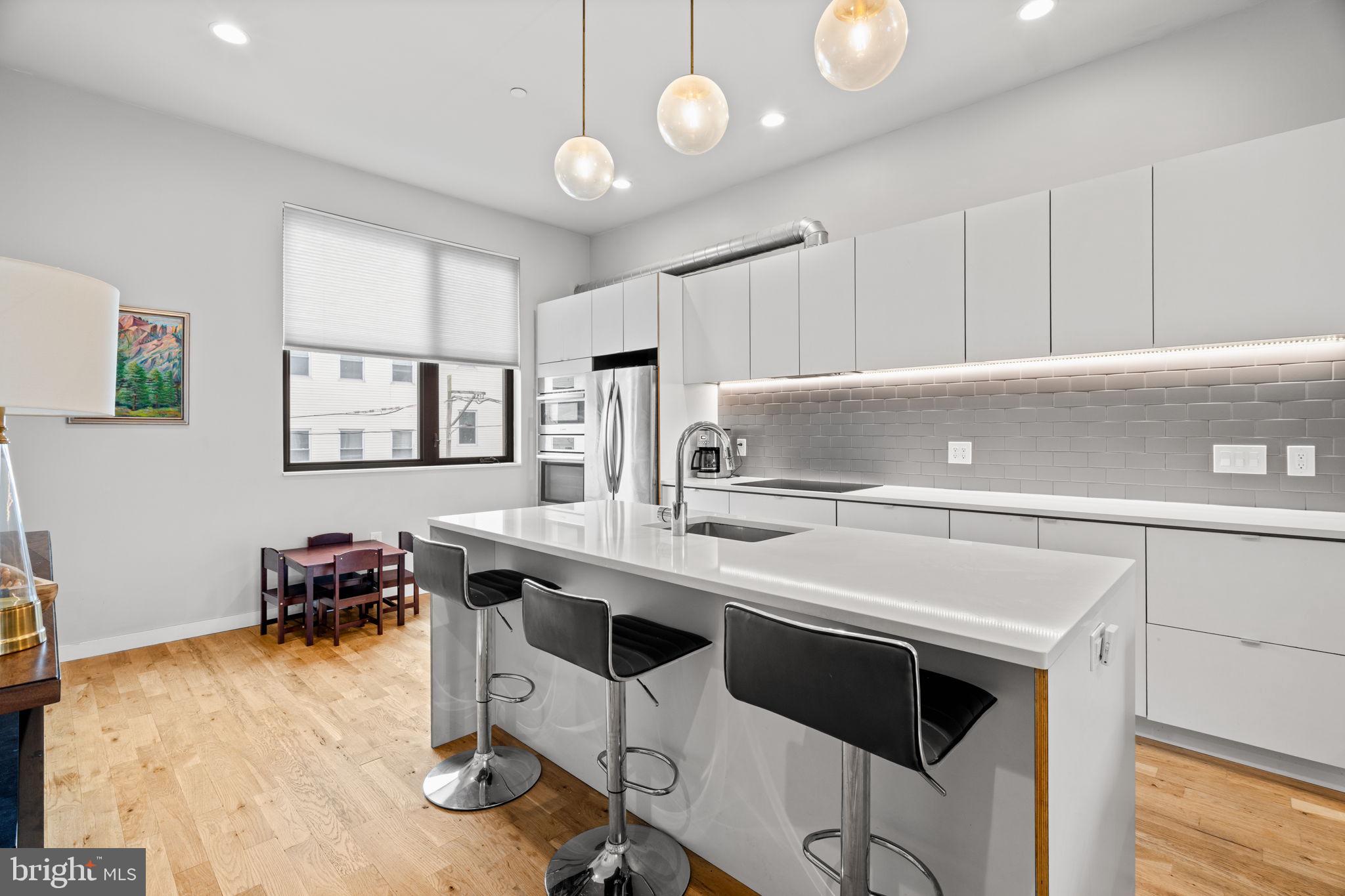 FAIRMOUNT - Residential