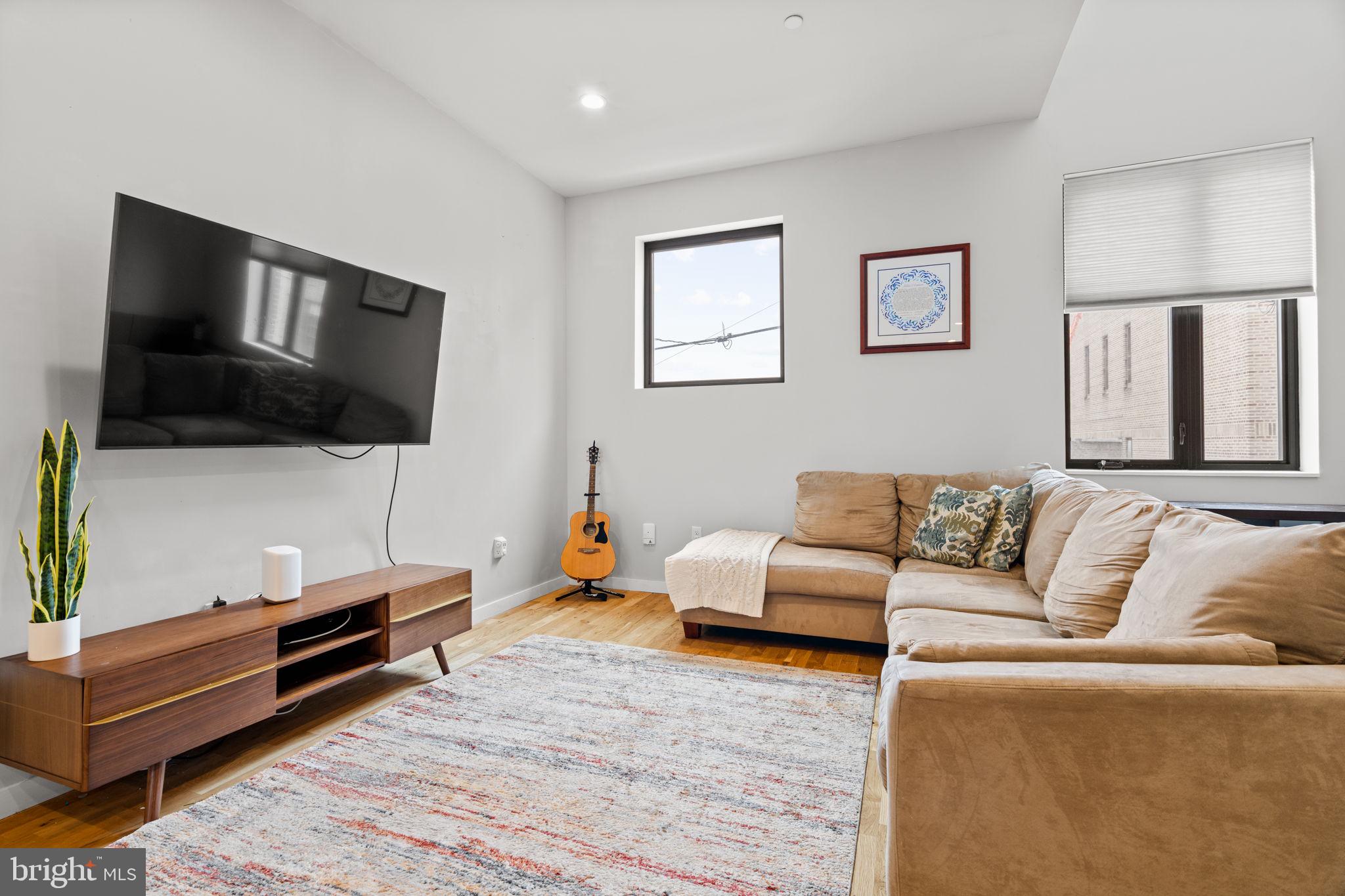 FAIRMOUNT - Residential