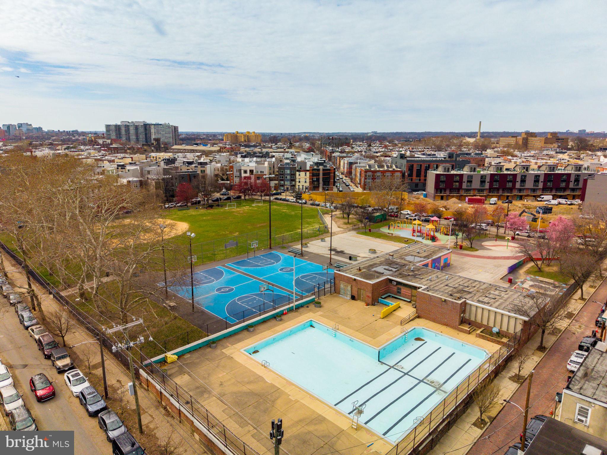 FAIRMOUNT - Residential