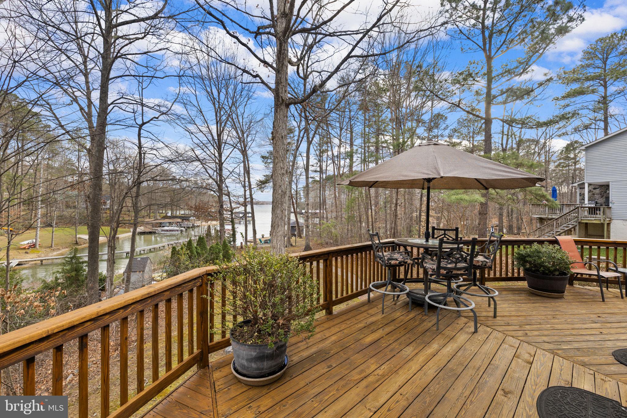 WATERSIDE - Residential