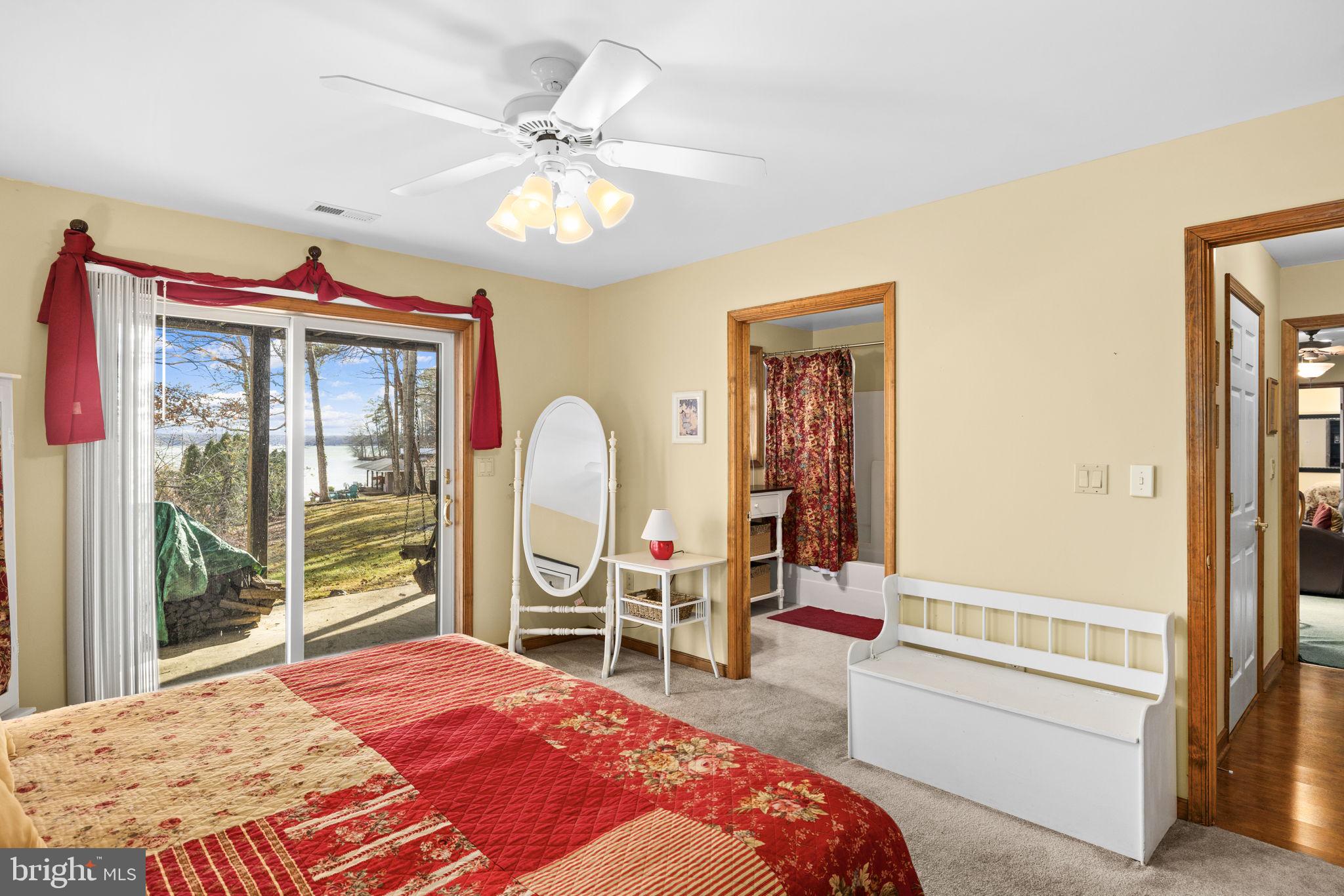 WATERSIDE - Residential