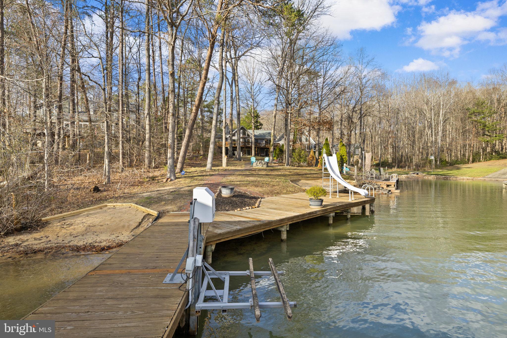 WATERSIDE - Residential