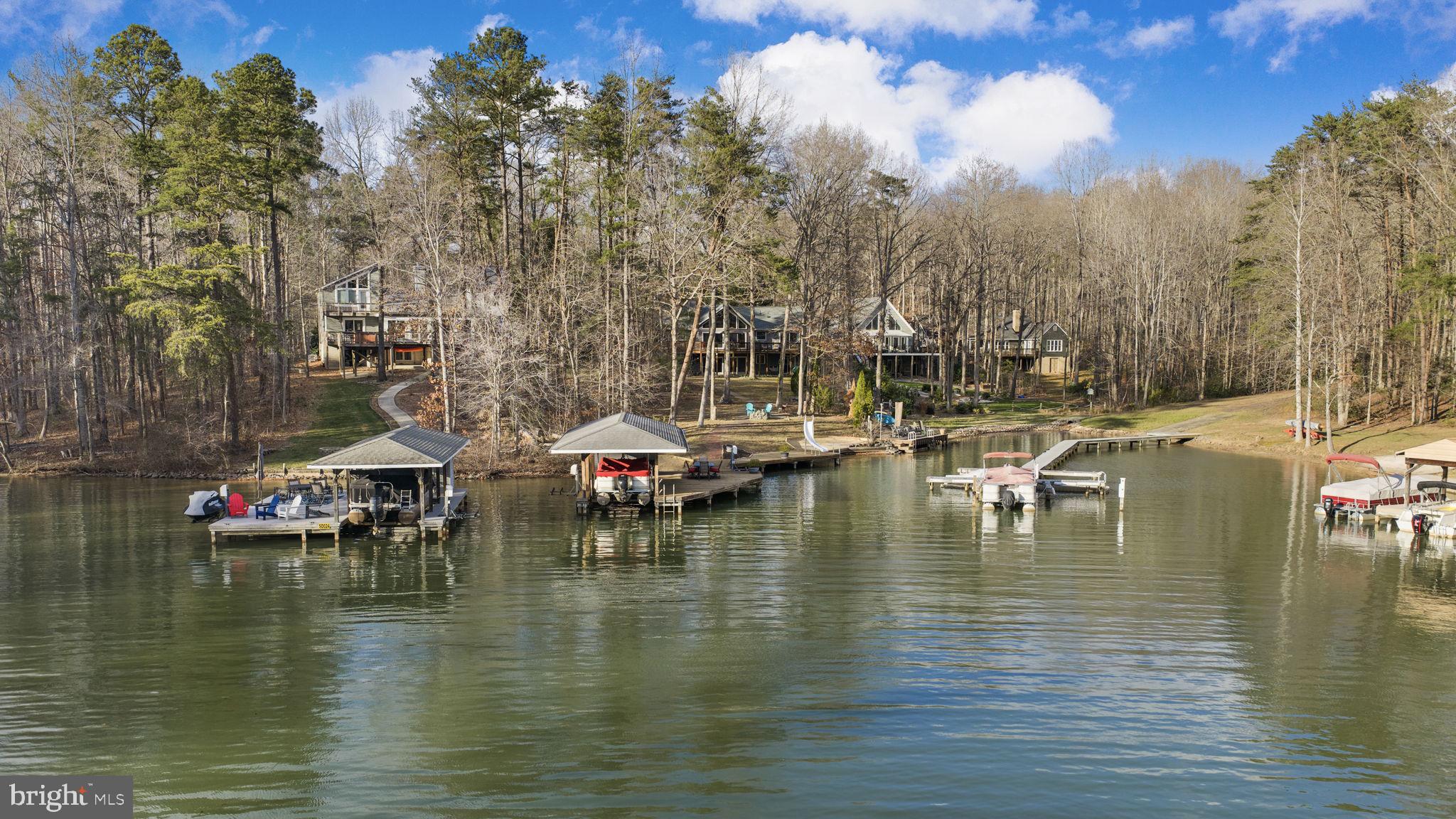 WATERSIDE - Residential