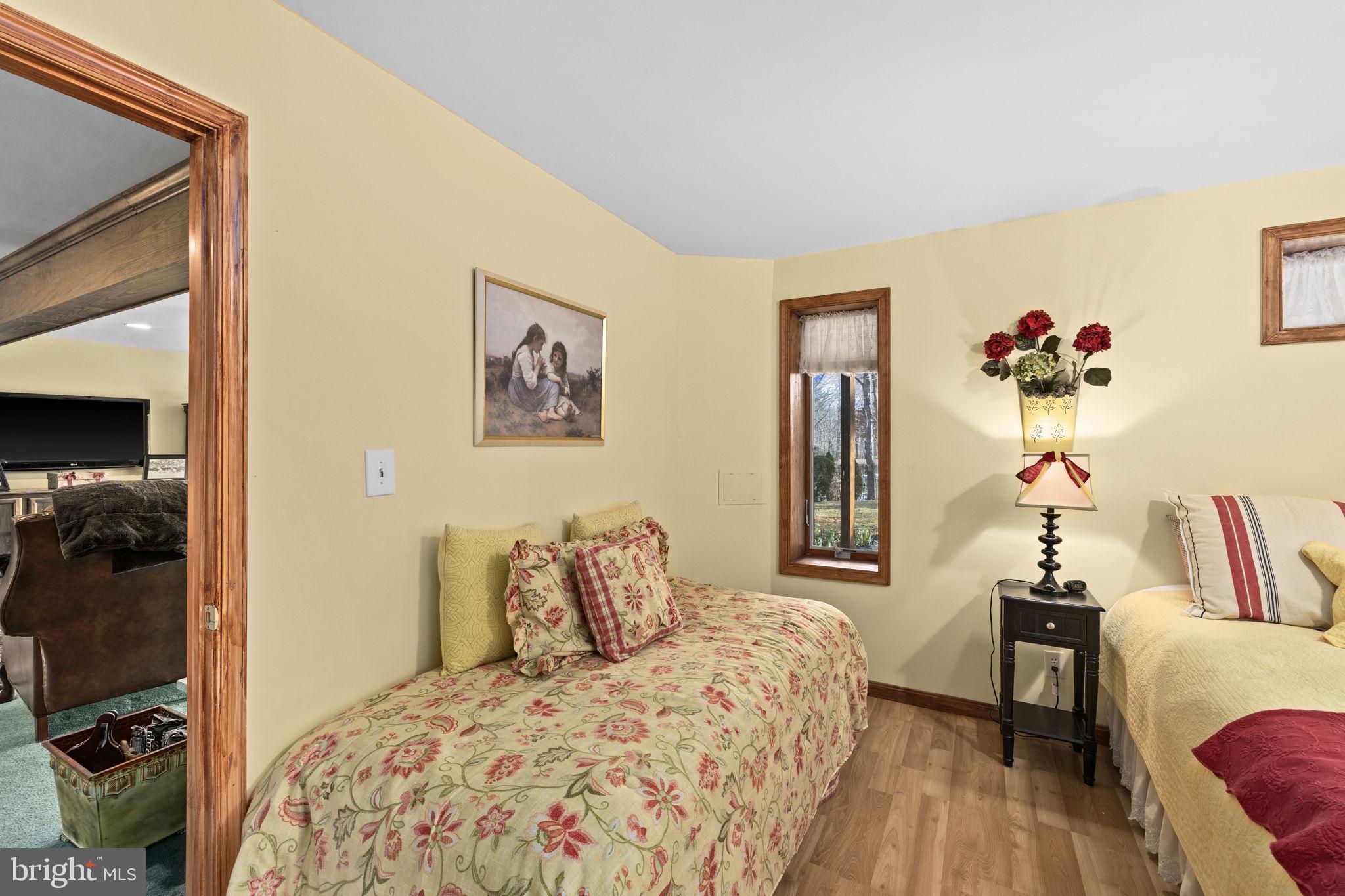 WATERSIDE - Residential