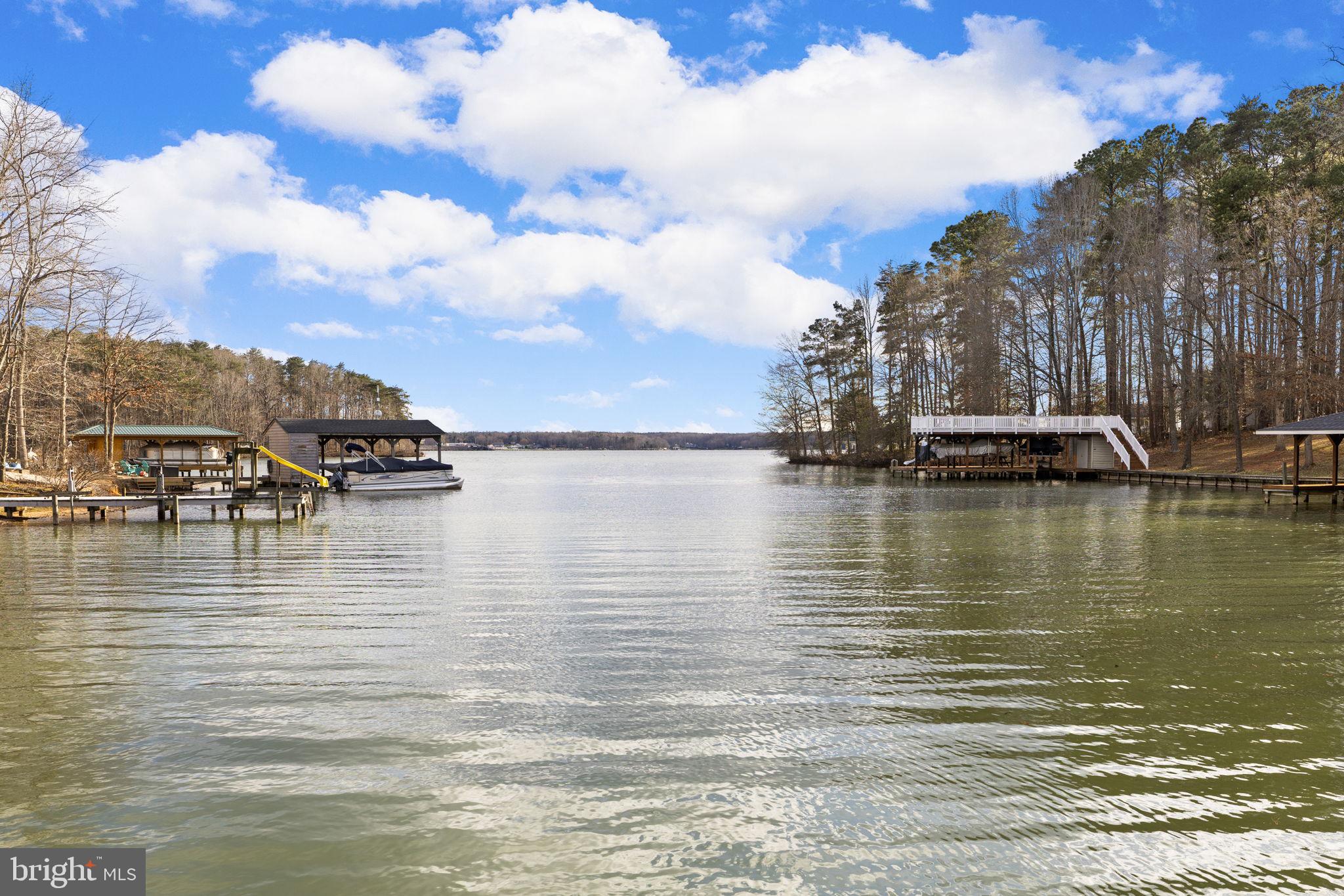 WATERSIDE - Residential