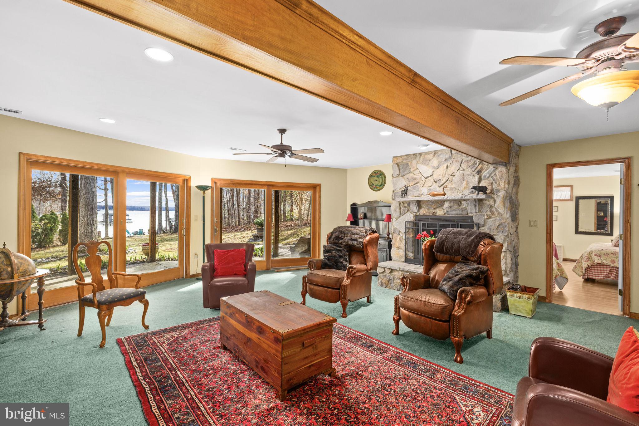 WATERSIDE - Residential