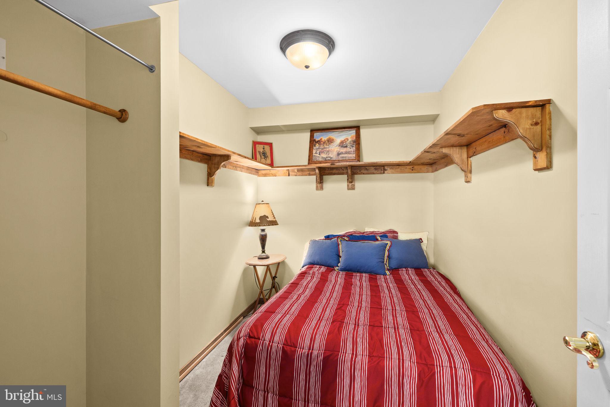 WATERSIDE - Residential