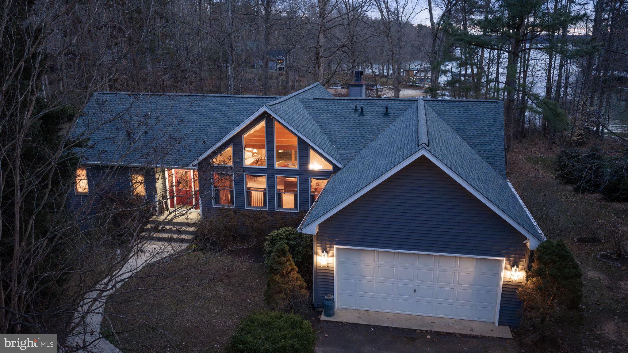 WATERSIDE - Residential