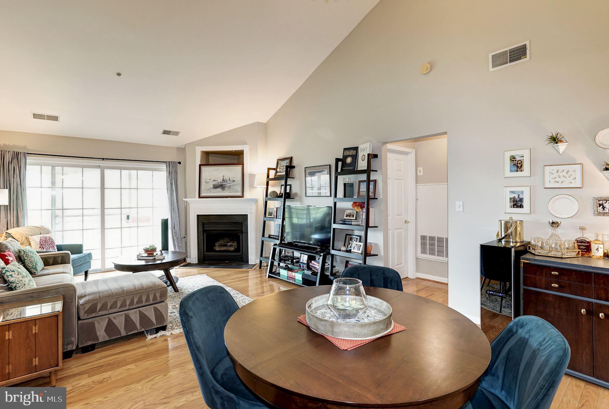 CAMERON STATION - Residential