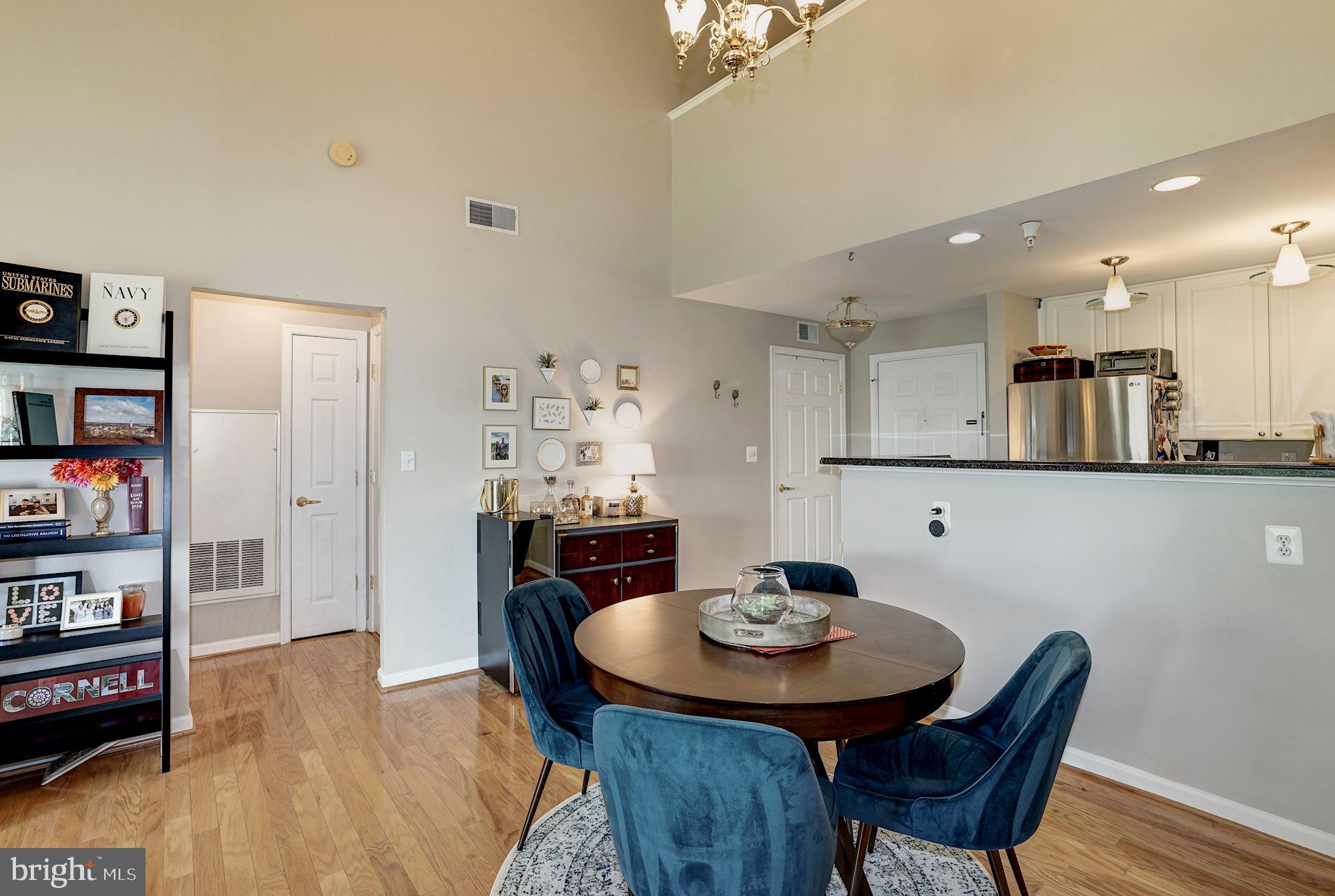 CAMERON STATION - Residential