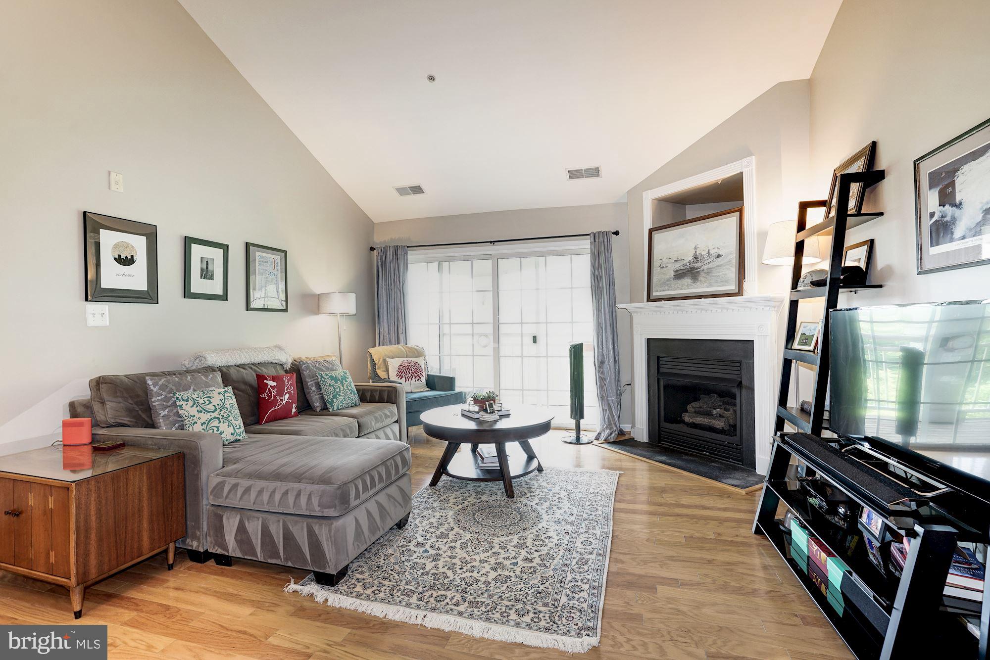 CAMERON STATION - Residential