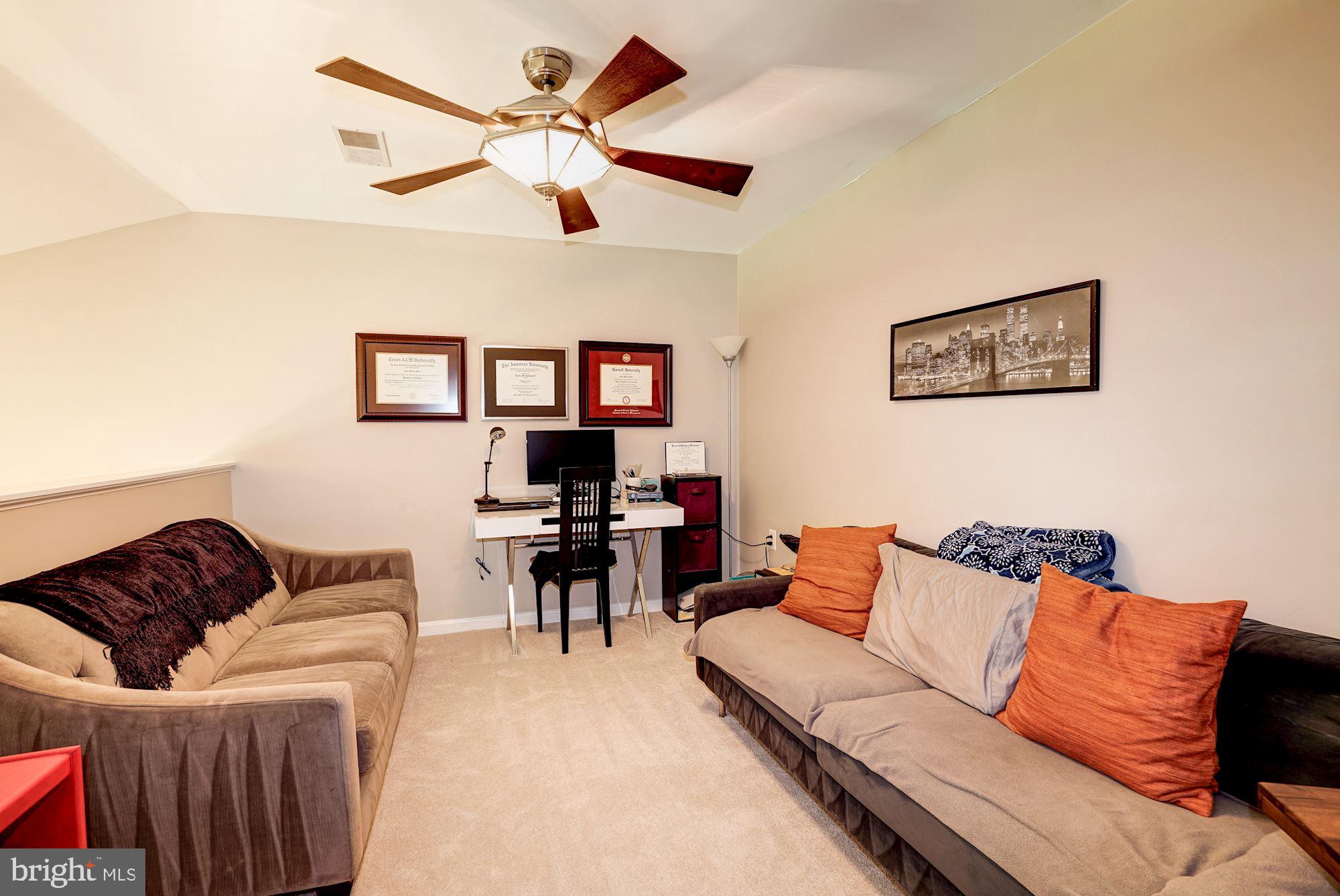 CAMERON STATION - Residential