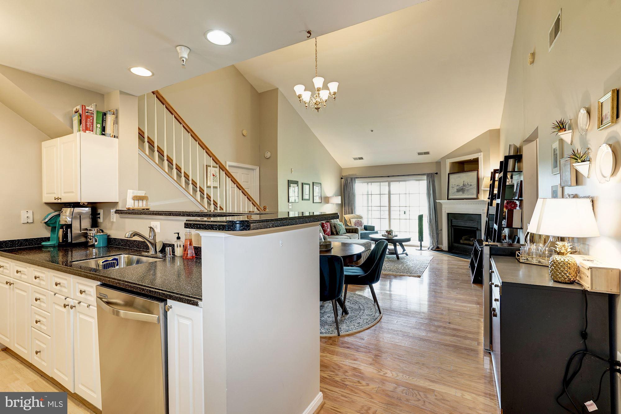 CAMERON STATION - Residential