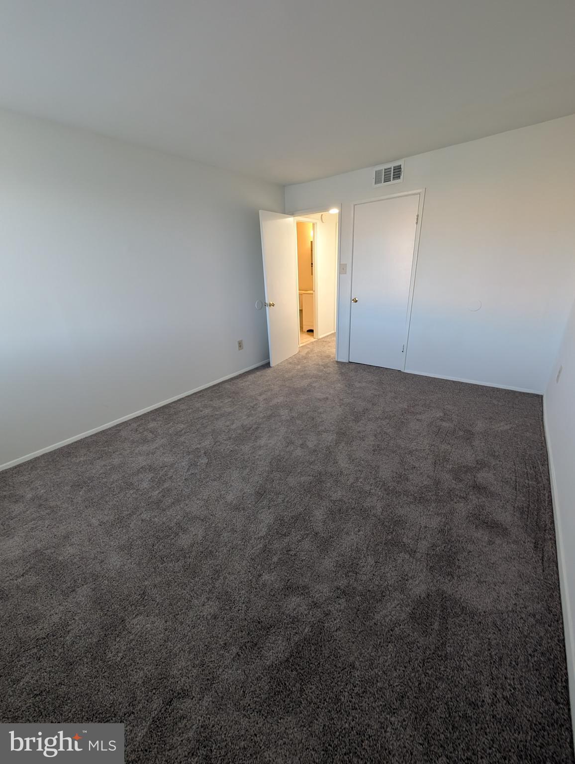 HOLLY HILL CONDOMINIUMS - Residential Lease