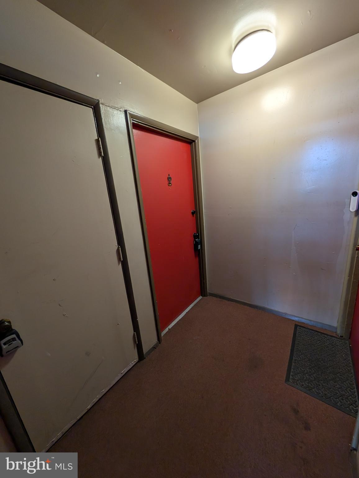 HOLLY HILL CONDOMINIUMS - Residential Lease