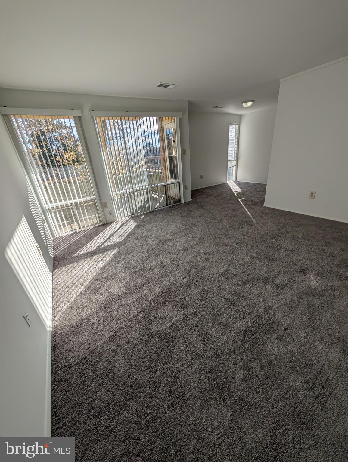 HOLLY HILL CONDOMINIUMS - Residential Lease