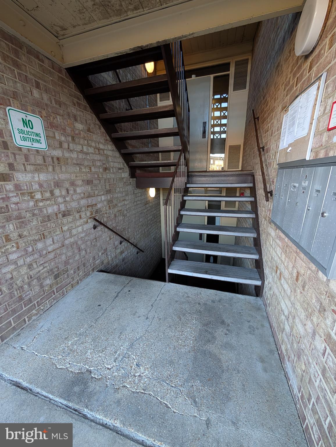 HOLLY HILL CONDOMINIUMS - Residential Lease