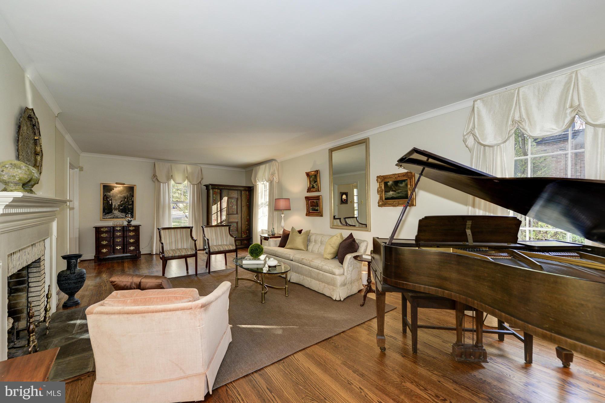 LUXMANOR - Residential