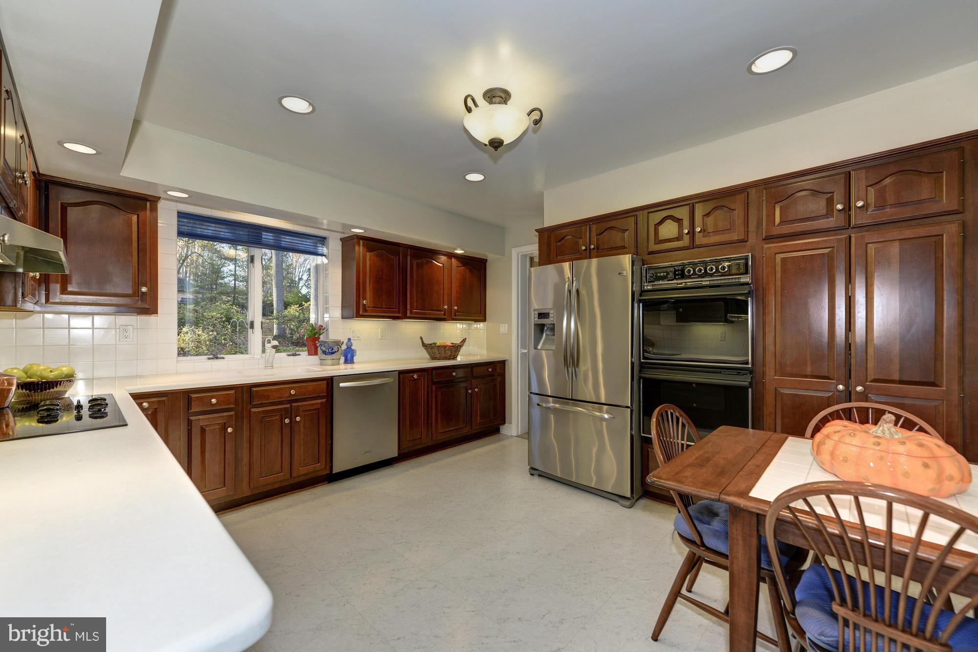 LUXMANOR - Residential