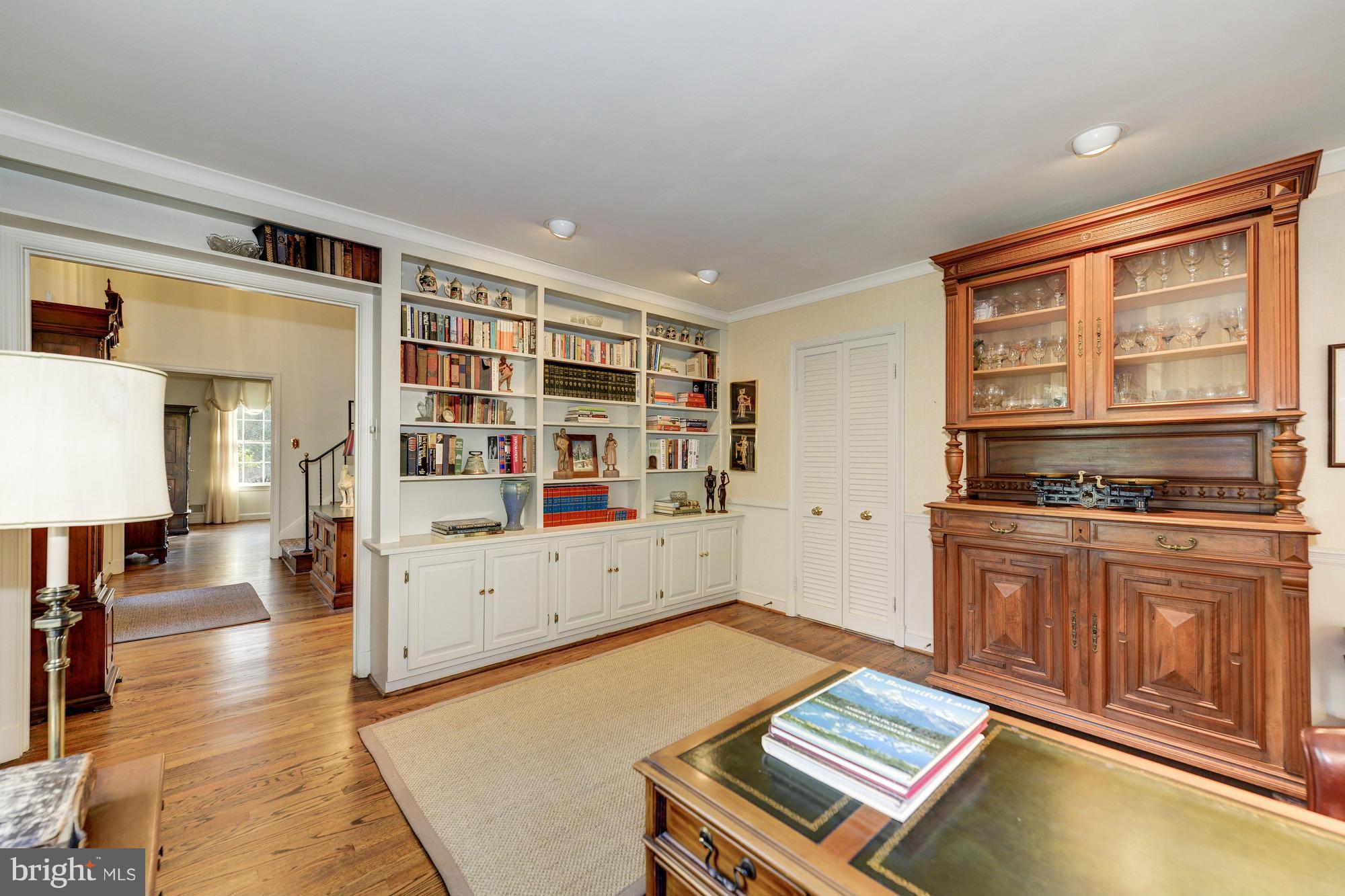 LUXMANOR - Residential