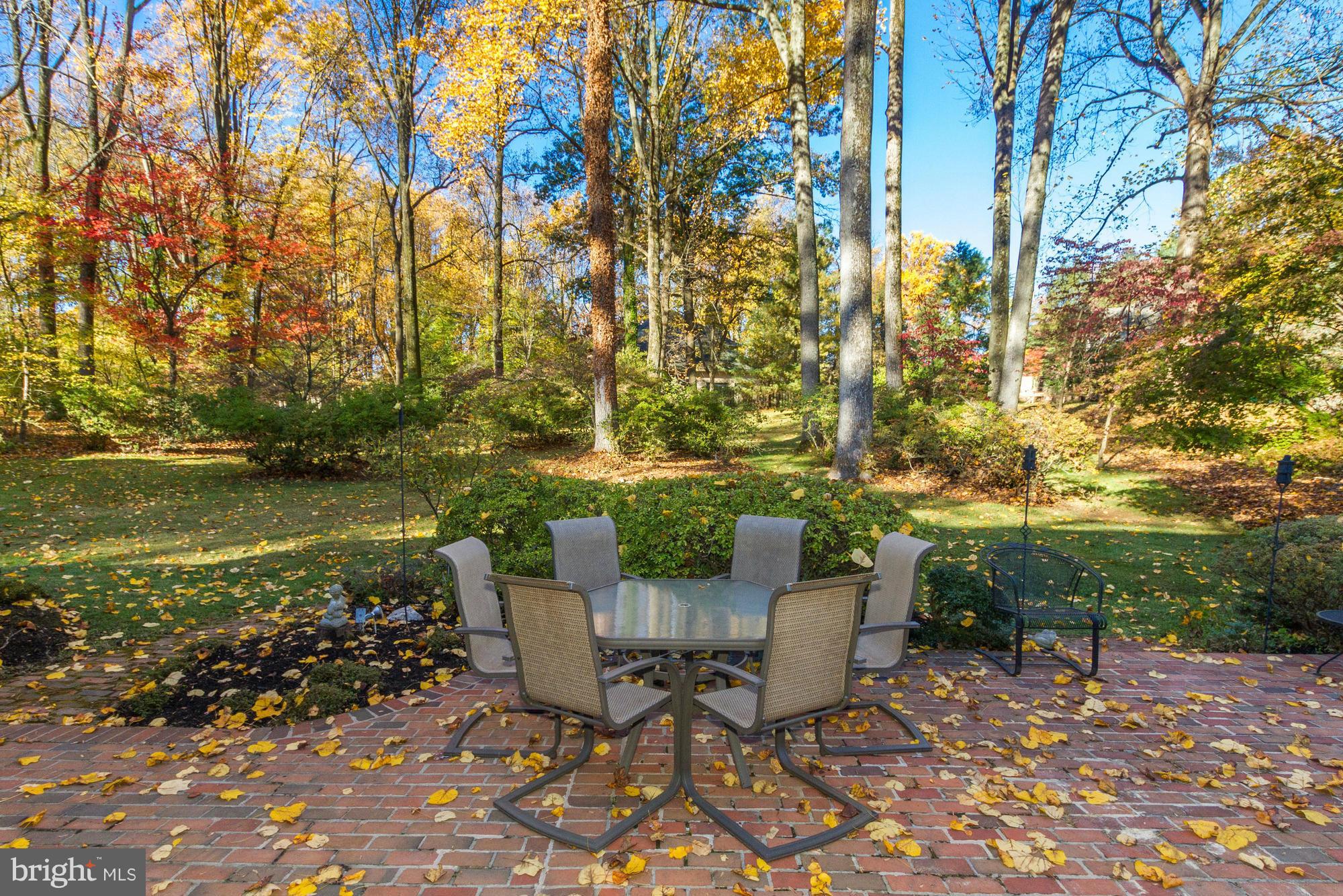 LUXMANOR - Residential