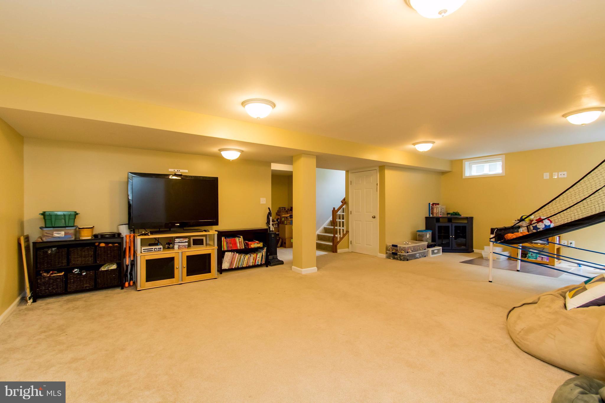 LOVETTSVILLE TOWN CENTER - Residential