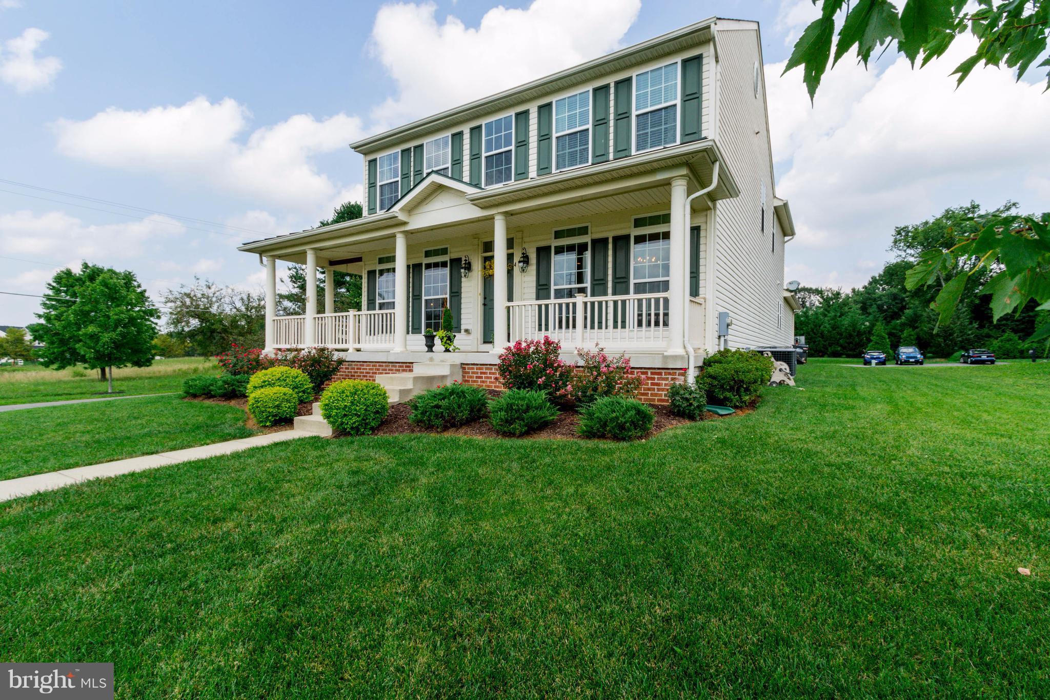 LOVETTSVILLE TOWN CENTER - Residential