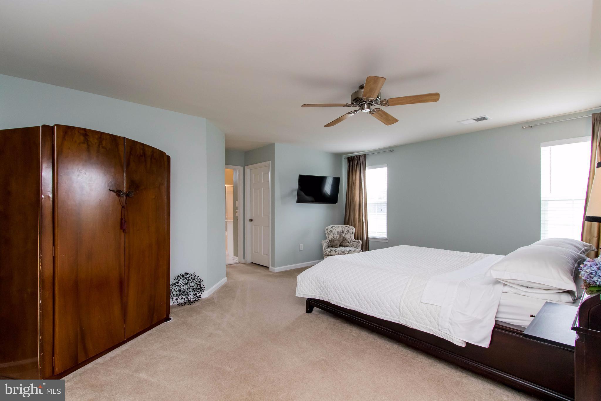 LOVETTSVILLE TOWN CENTER - Residential