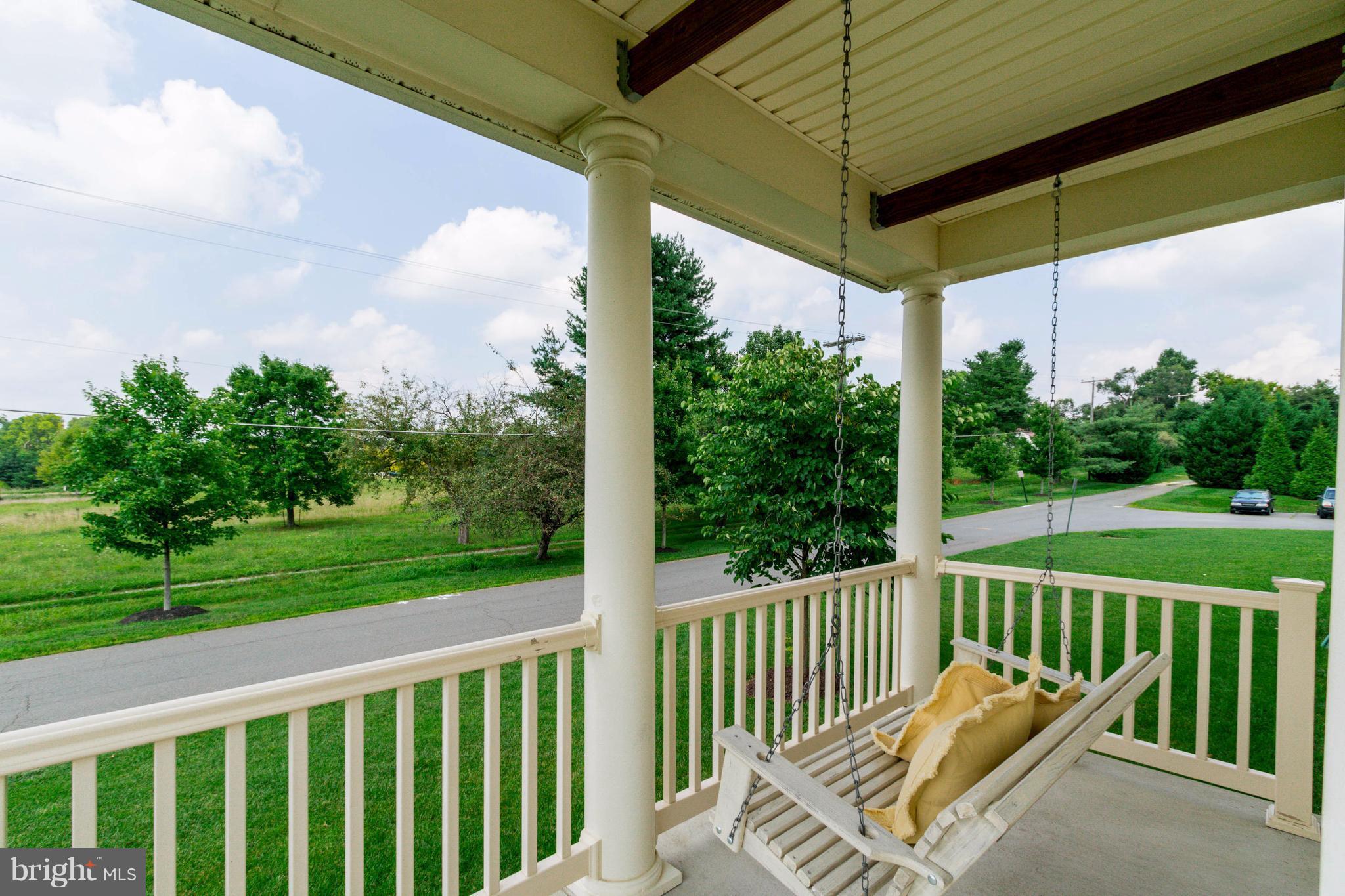 LOVETTSVILLE TOWN CENTER - Residential