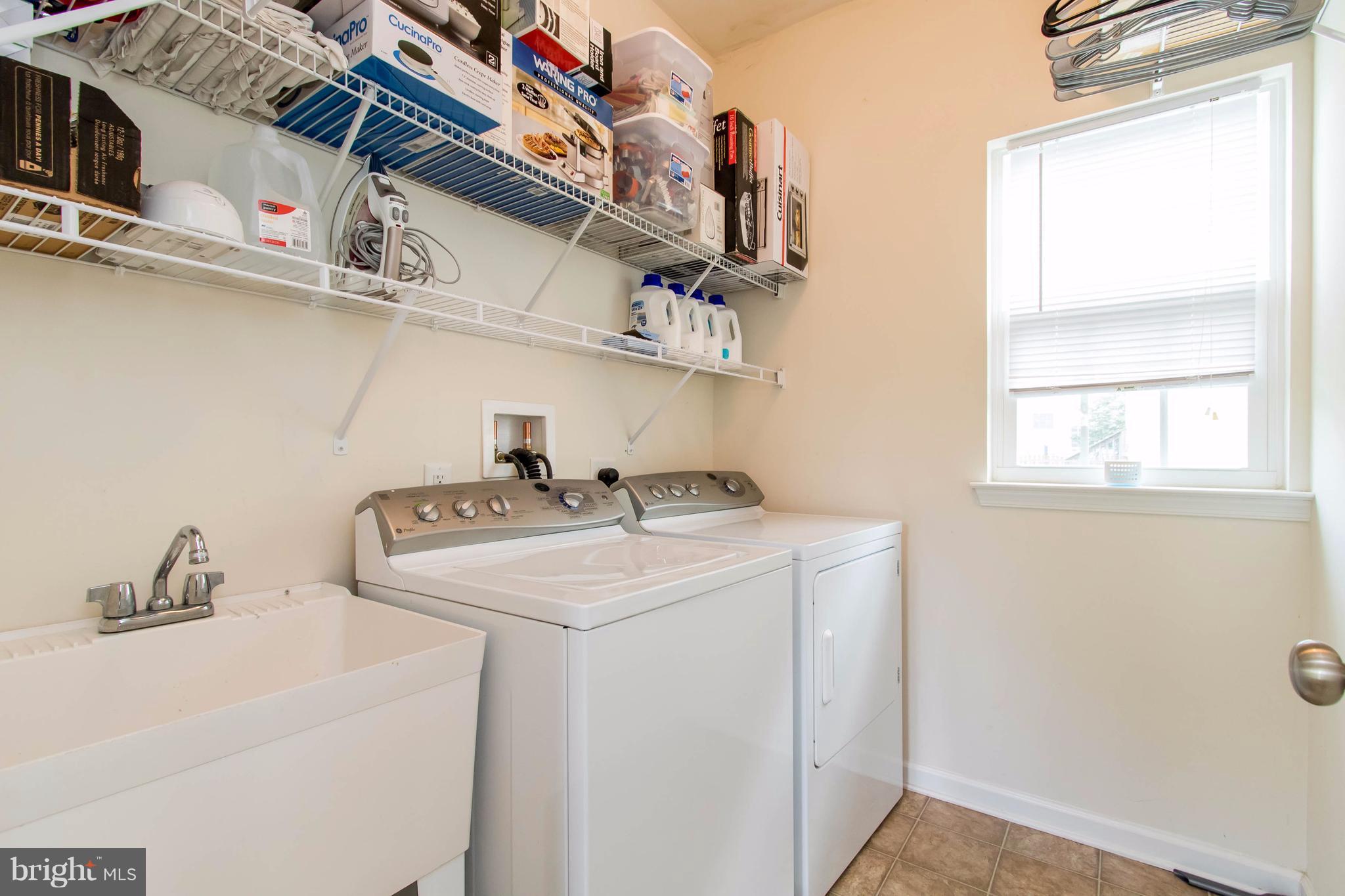 LOVETTSVILLE TOWN CENTER - Residential