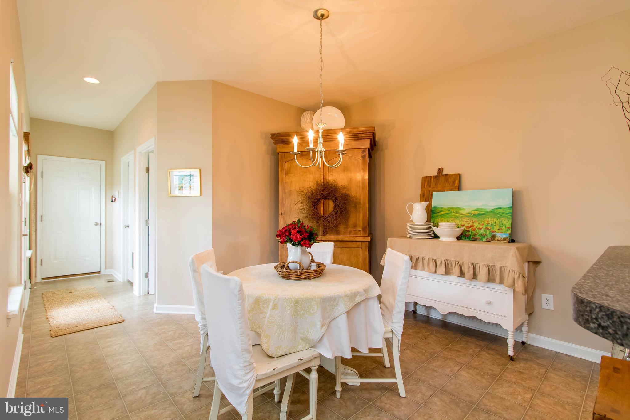 LOVETTSVILLE TOWN CENTER - Residential