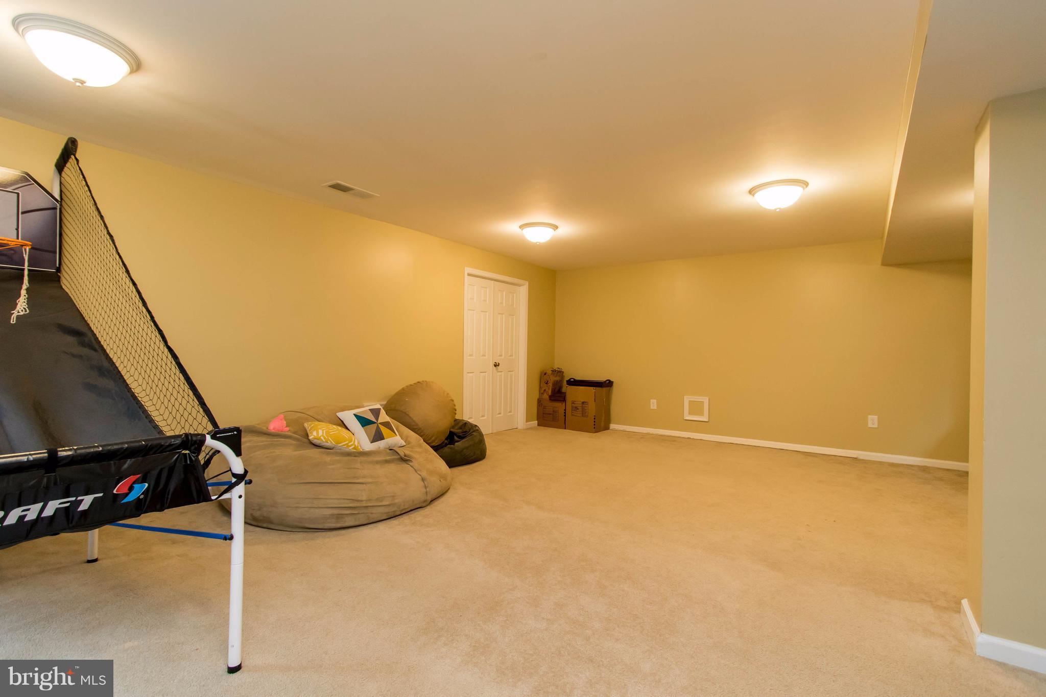 LOVETTSVILLE TOWN CENTER - Residential